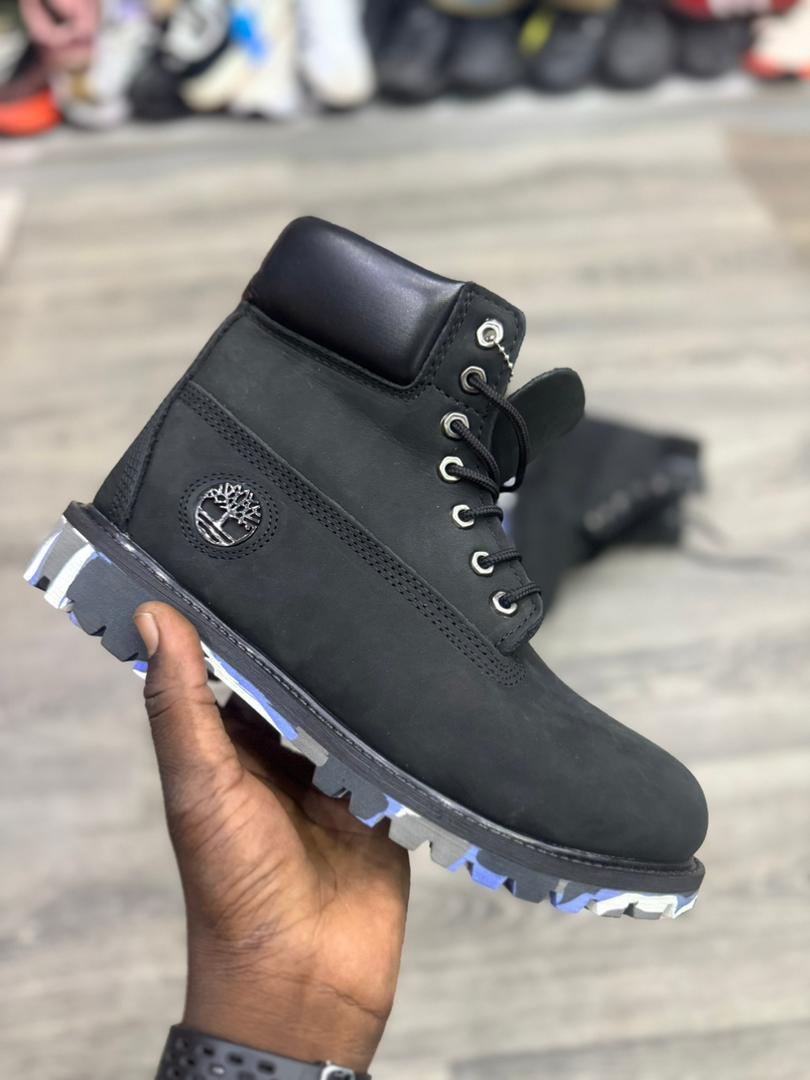 Timberland Boot Black with Blue Sole
